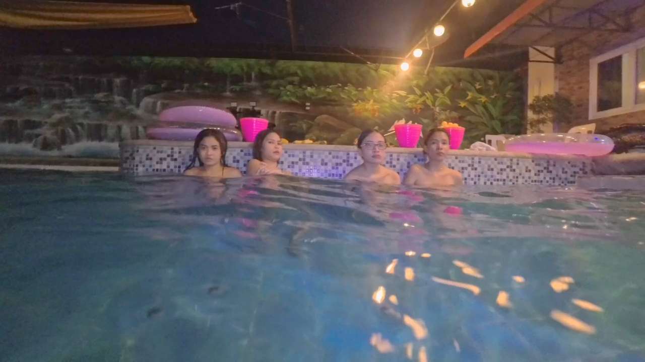 Exchange Gift sa Ilalim ng Tubig
