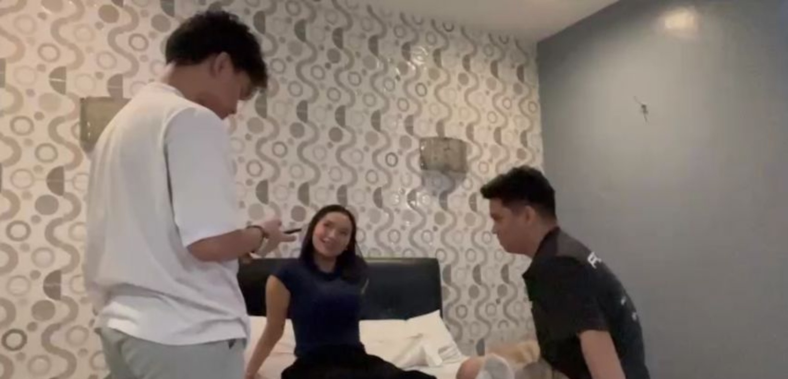 Pumayag na si Darren Maka-Threesome si Boy Bespren